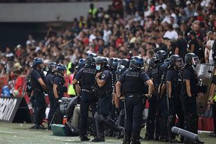 热刺被动防守导致失误