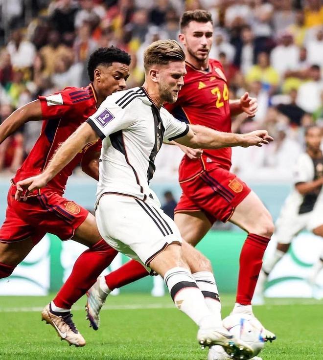 兰克尔-泽感谢李霄鹏：谢谢教练的信任，对你怀着最大的敬意（兰克尔-泽致谢李霄鹏：感谢信任，致以最高敬意）