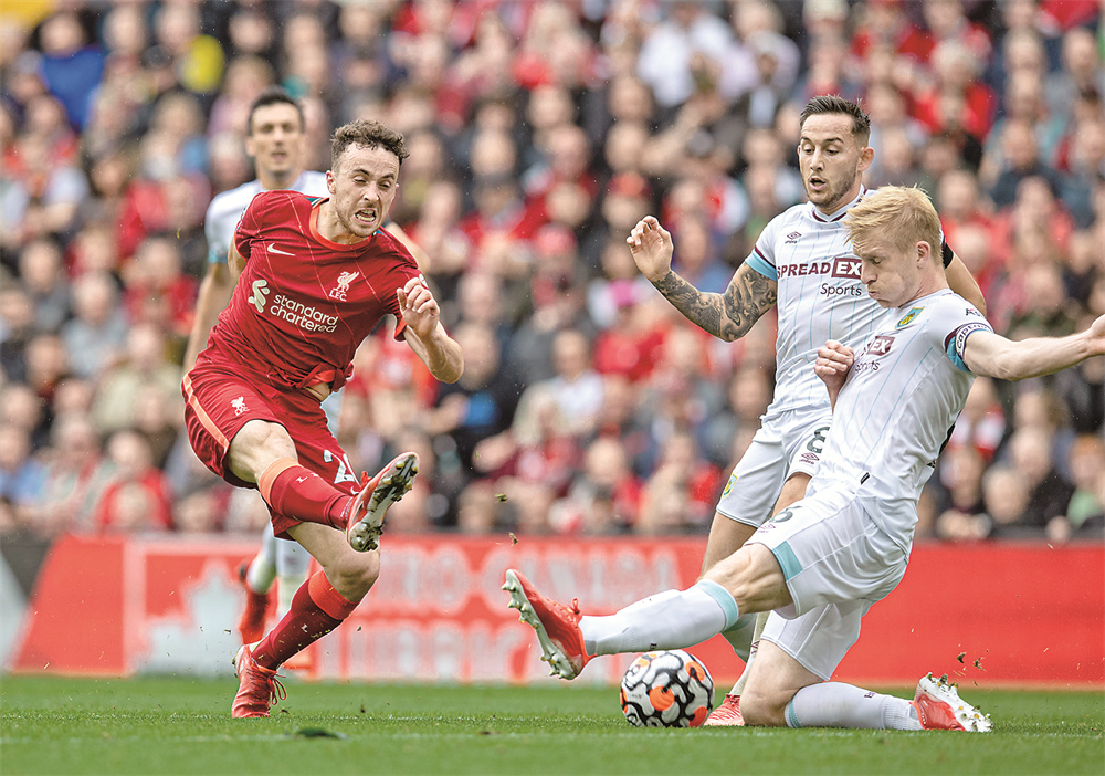 法国客场3-1逆转阿塞拜疆，马特塔、阿克利乌什破门，古斯托两助攻