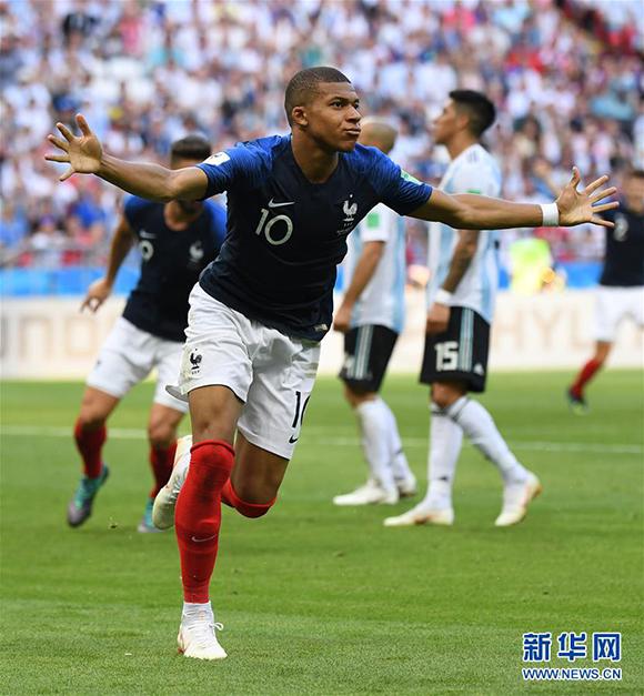 邵佳一独立带队时间不足一年半，此前曾担任国足助教（邵佳一独立执教不足一年半，曾任国足助教）