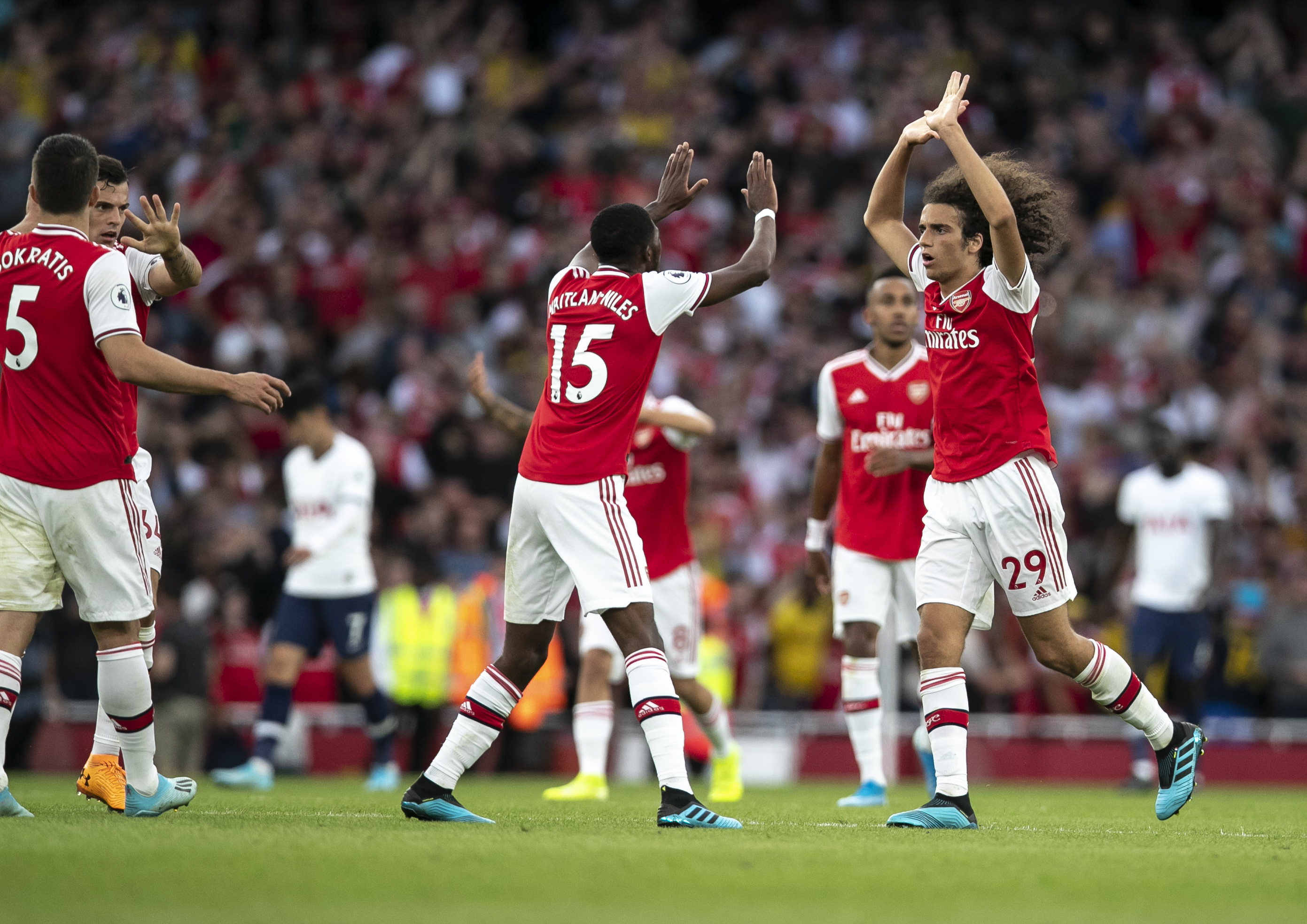 比塞克：对我来说，重要的是通过帮助球队和赢球来证明自己（比塞克：我要以帮助球队与胜利来证明自己）