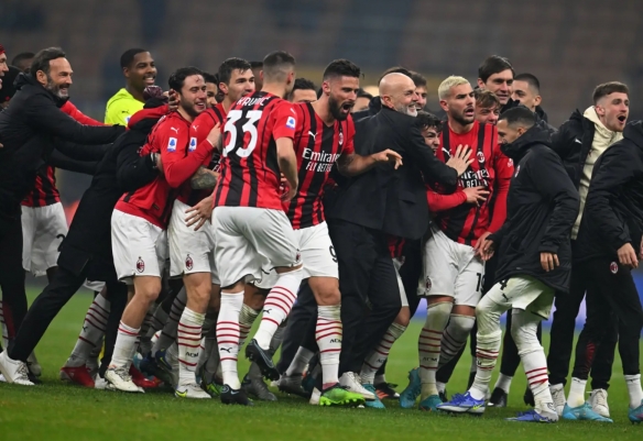 博洛尼亚2-0那不勒斯，达林加破僵，卢库米锁定胜局（博洛尼亚2比0力克那不勒斯，达林加先拔头筹，卢库米终结悬念）