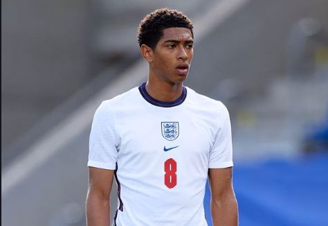 记者：恩昆库在冬窗的未来值得关注；米兰会和经纪人谈莱万