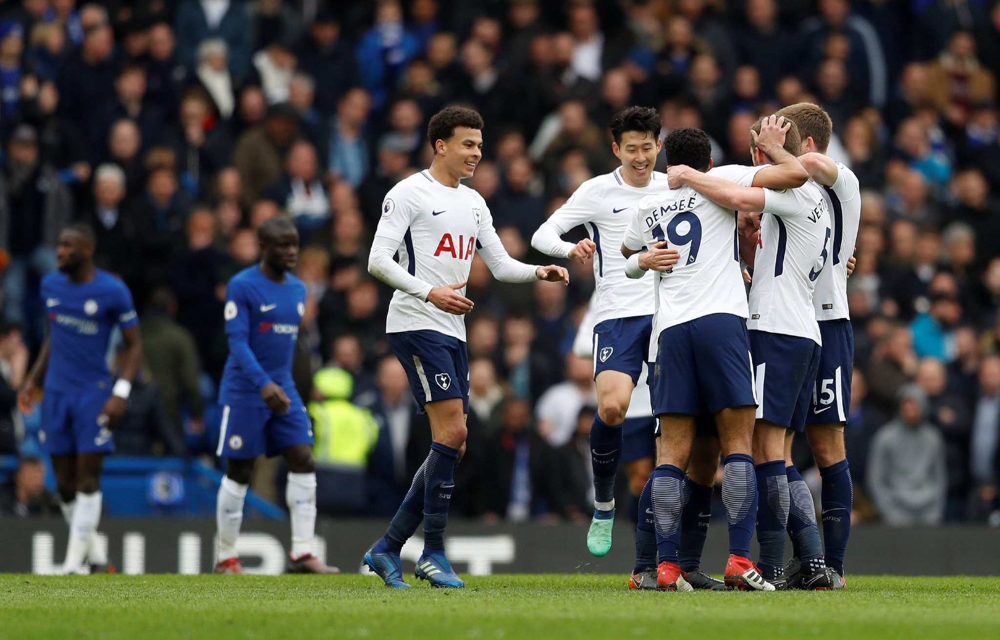 意甲战报：博纳佐利点射萨纳布里亚建功，克雷莫纳2-0莱切