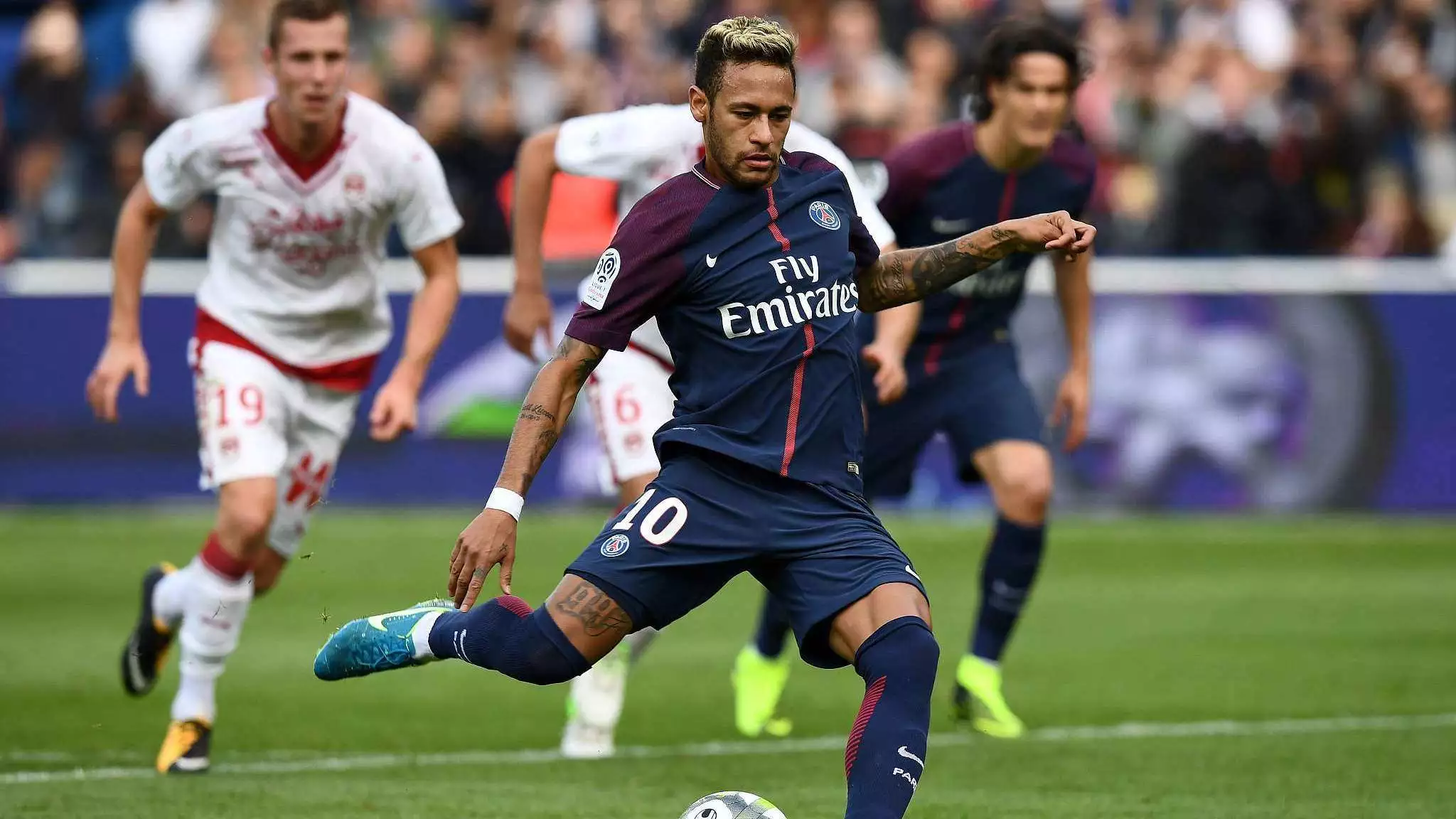 欧冠精彩进球回顾：梅西助攻亮点,（欧冠进球集锦：梅西助攻最抢眼）