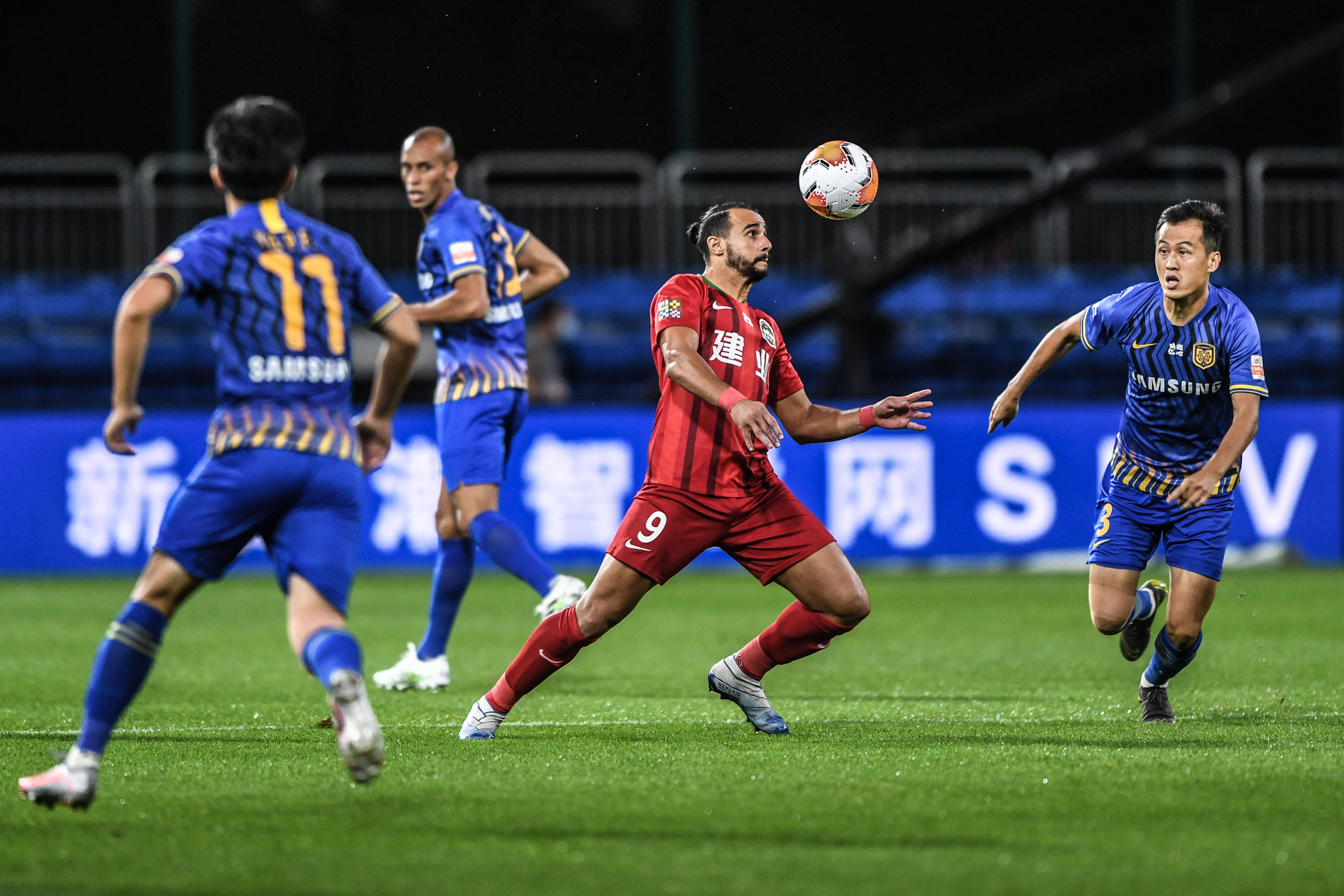 北青：2025年是北京足球丰收年，一年斩获六项冠军（北青：北京足球2025迎丰收年，全年收获六冠）