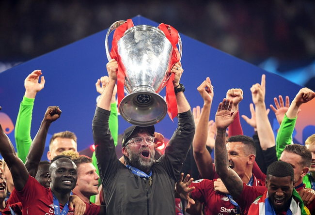 荷兰大名单：范戴克领衔；费耶诺德球员瓦伦特首次入选（荷兰队名单出炉：范戴克领衔，费耶诺德球员瓦伦特首度入选）