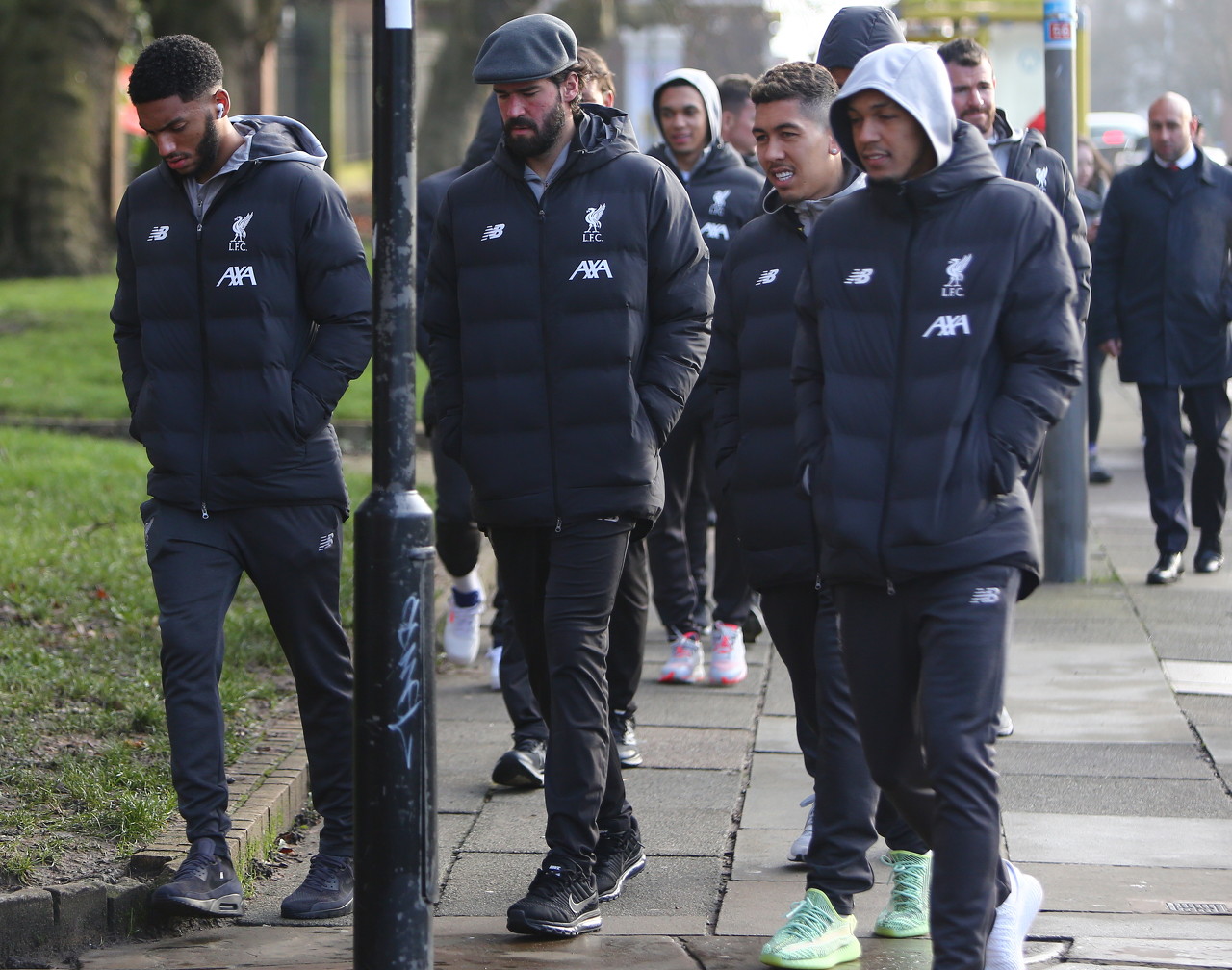 巴萨战毕包大名单：拉菲尼亚、霍安回归，拉什福德因流感缺阵（巴萨战毕尔巴鄂大名单出炉：拉菲尼亚、霍安复出，拉什福德因流感缺席）