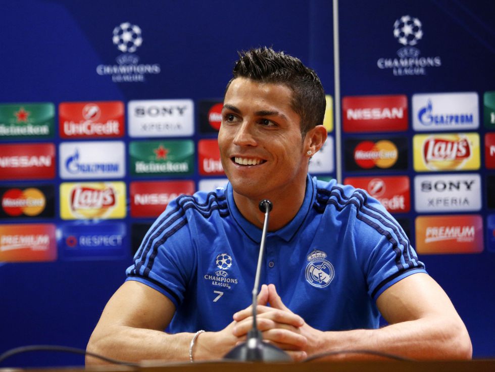 科瓦奇：球队全员健康，施洛特贝克不会被续约等场外因素影响（科瓦奇：阵容齐整，续约等场外因素不影响施洛特贝克）