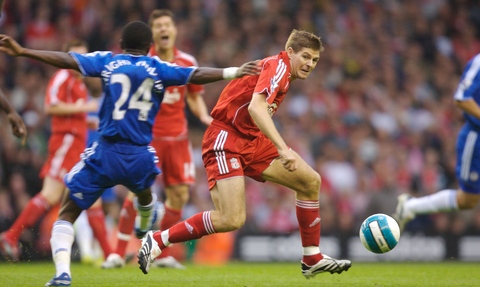 吓人，一巴拉圭球员在侏儒美洲杯头部着地后当场失去意识（惊险一幕：短身材美洲杯一名巴拉圭球员头部着地后当场昏迷）