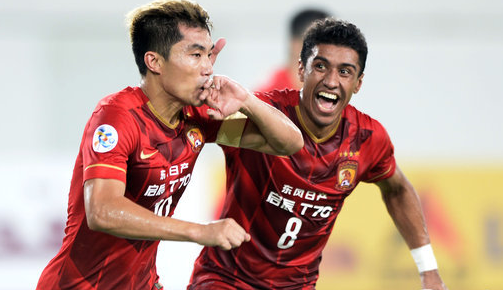 卡什：夏窗我收到好几份报价，但我就想留在维拉，我喜欢这里（卡什：夏窗收到多份报价仍选择留在维拉，我很喜欢这里）